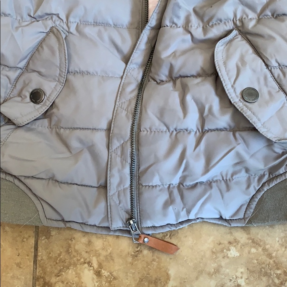 H&M Puffer Vest - Picture 3 of 6